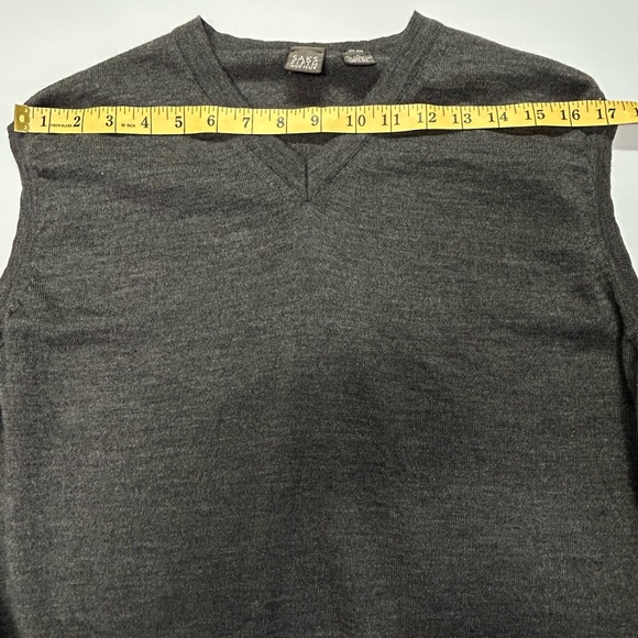 Vntg Saks Fifth Avenue Sweater Vest XL Pullover V Neck Wool Silk Blend Gray - Picture 6 of 8